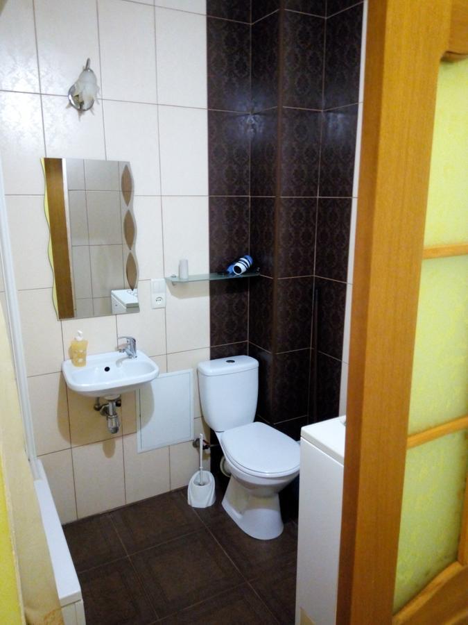 Apartamento Flat On Sheptytskykh Leópolis Exterior foto