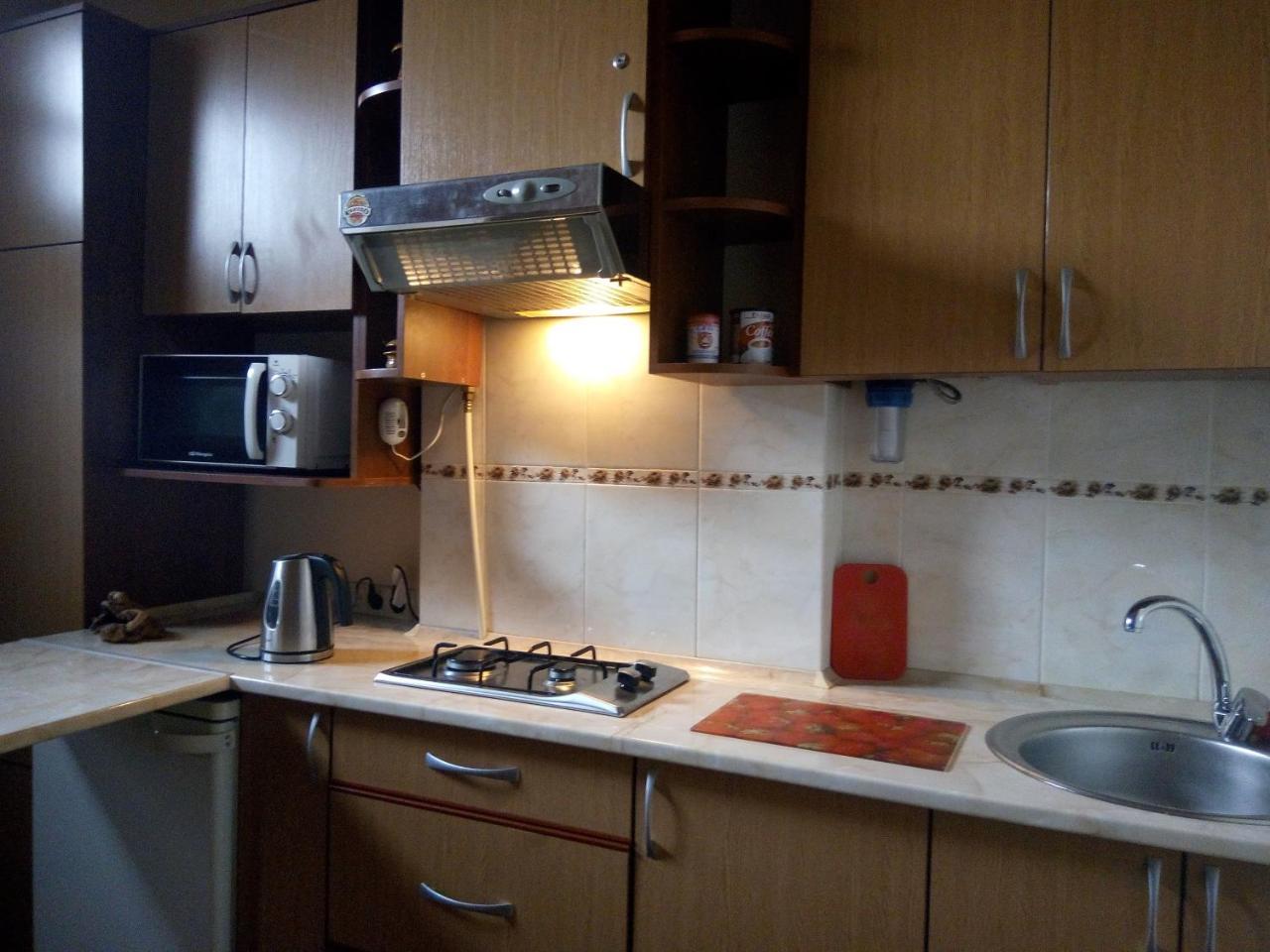 Apartamento Flat On Sheptytskykh Leópolis Exterior foto